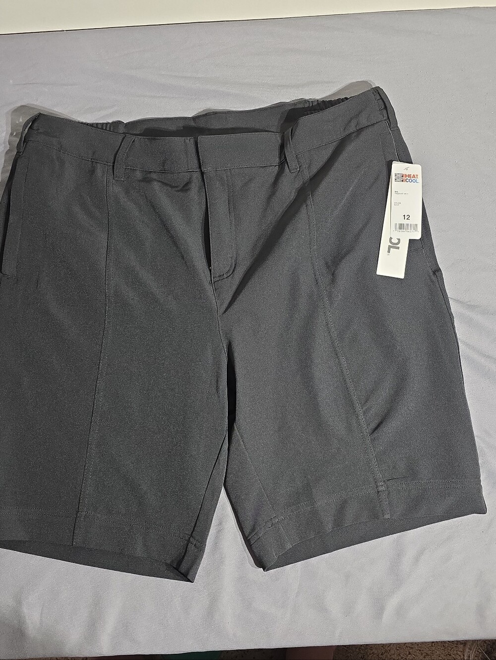 32 Degrees Cool Women’s Black Bermuda Shorts - TC Size 12